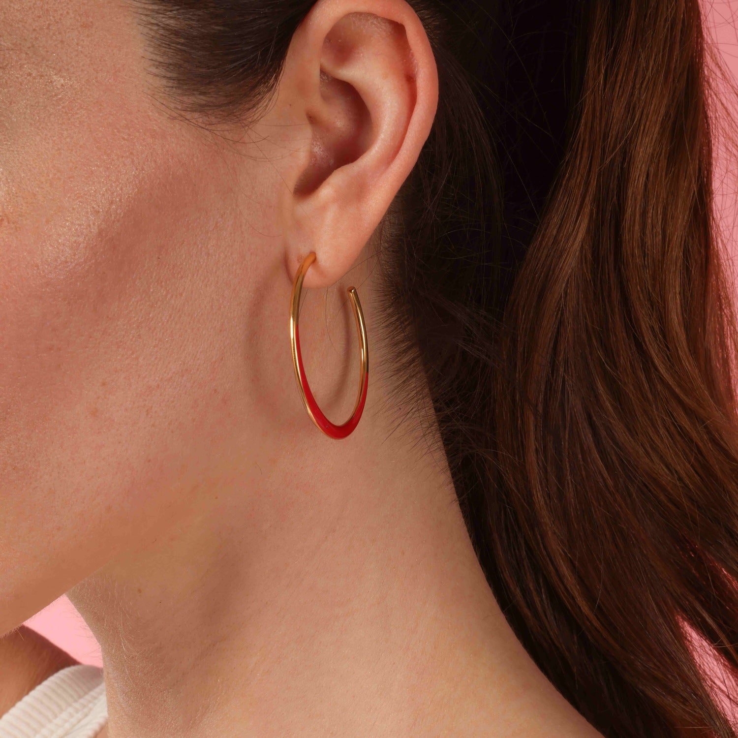 Pendientes de aro Maddalena de oro y esmalte rojo
