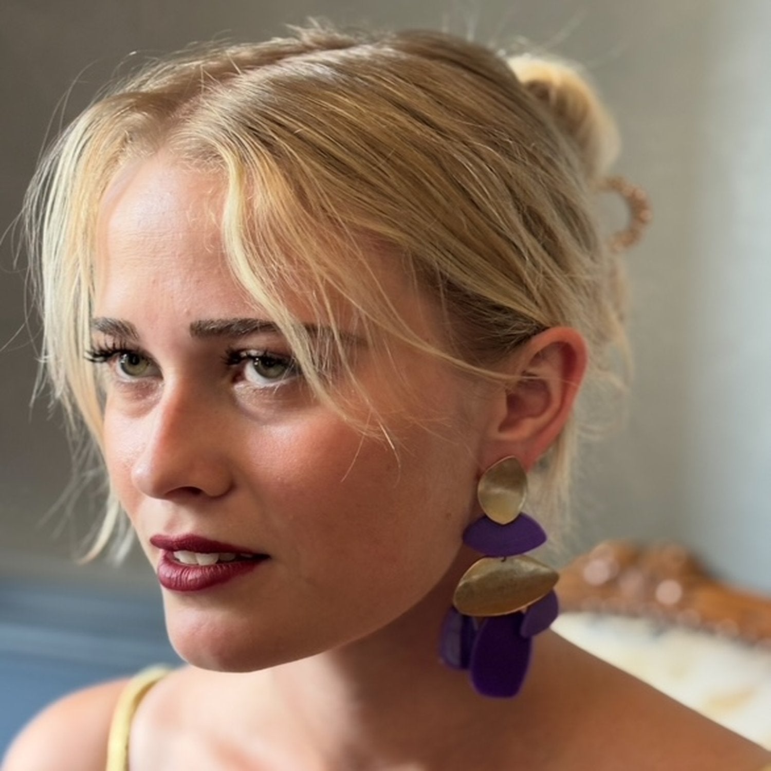 Pendientes Danielle de resina de nácar y oro desgastado