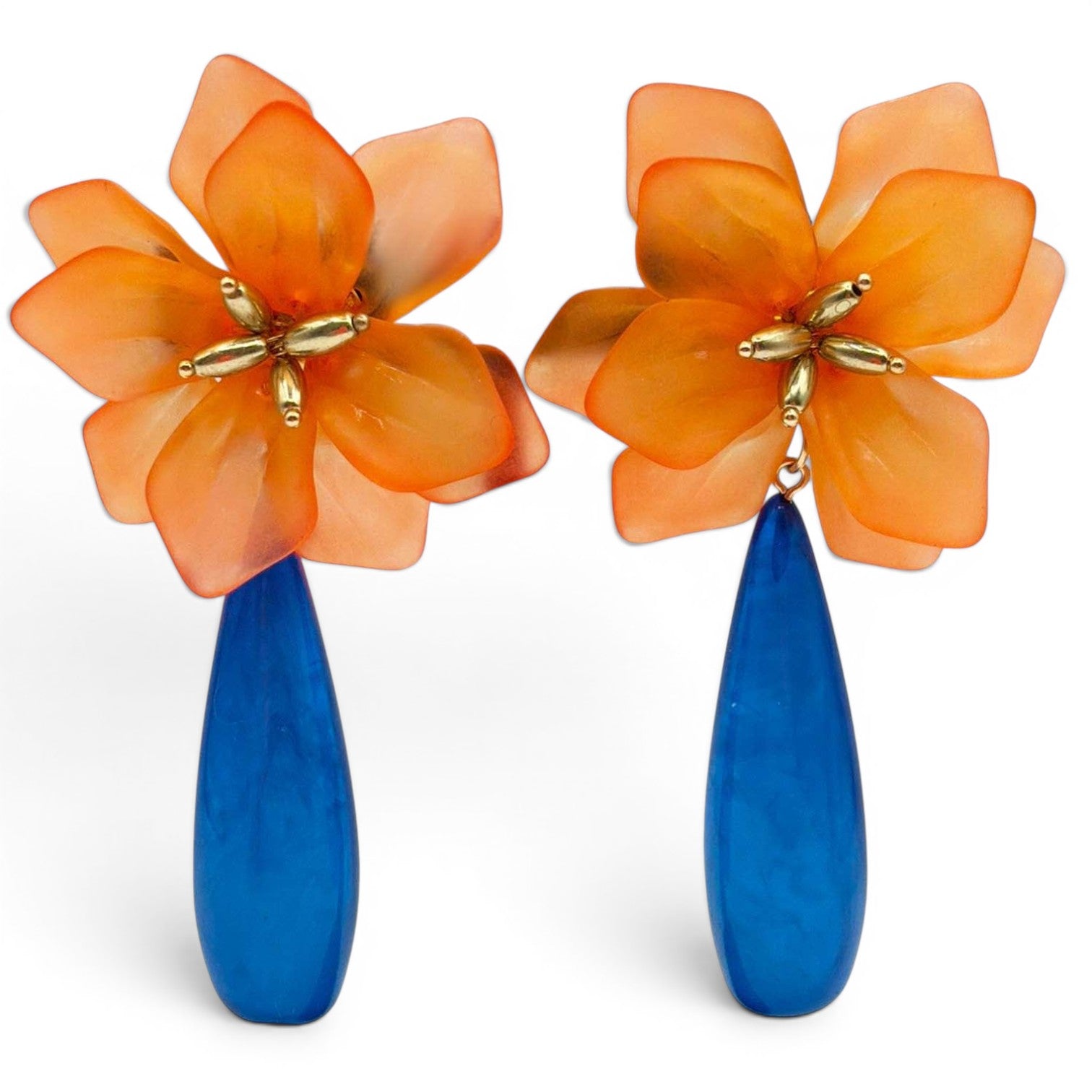 Pendientes de clip con diseño floral de resina naranja Flora con gota azul