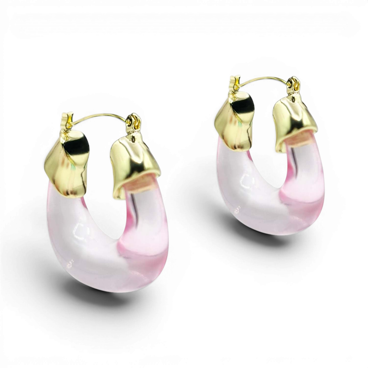 Pendientes de aro Maeve de resina rosa transparente y oro