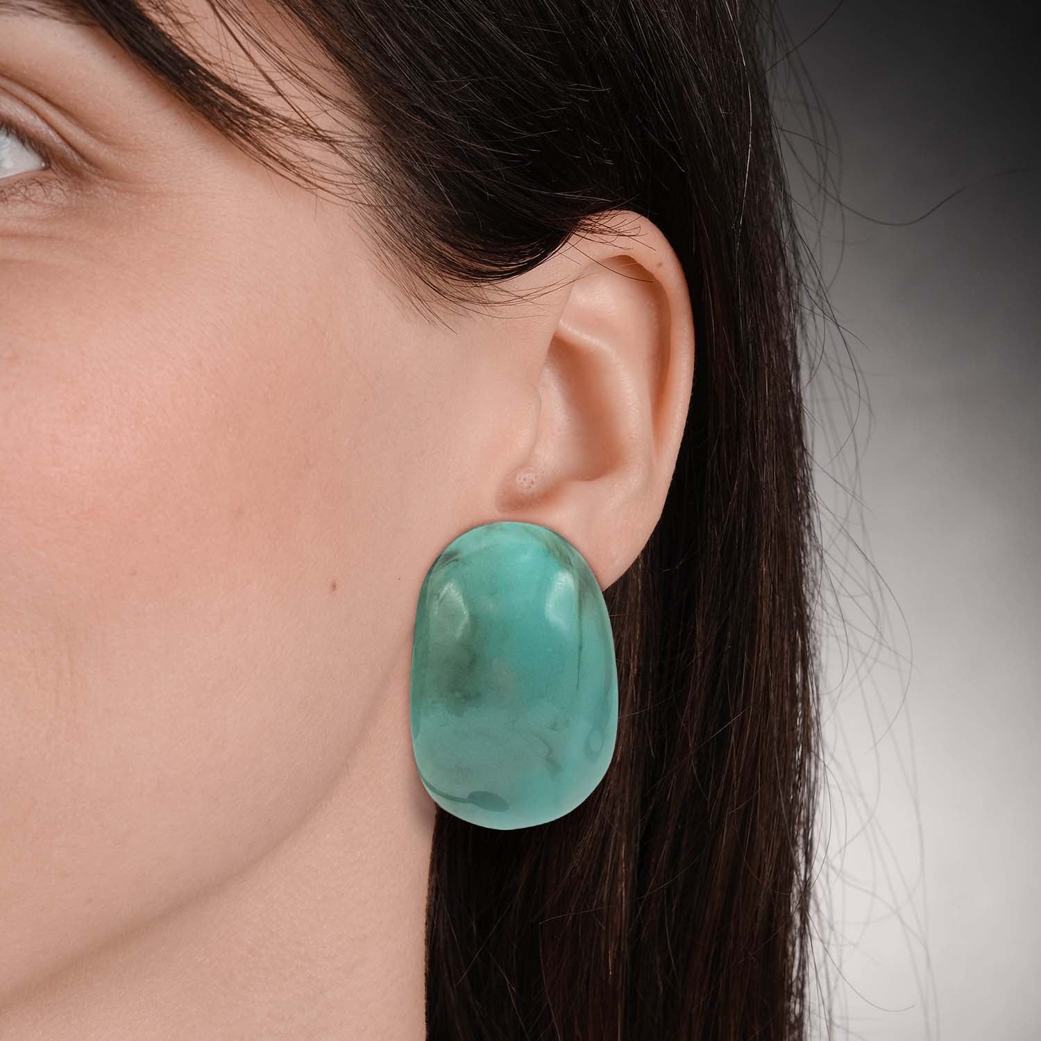 Pendientes de aro con clip de resina jaspeada turquesa Merrie