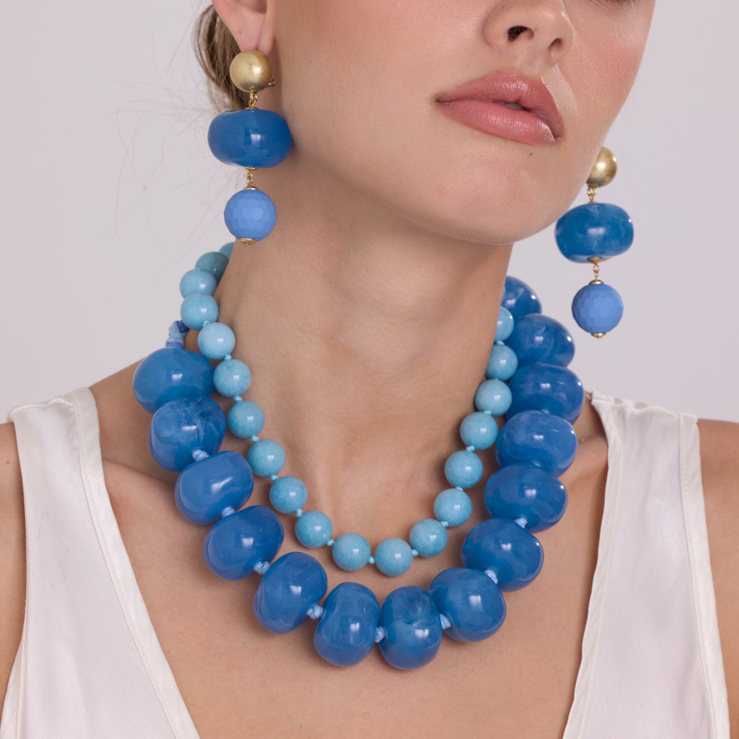 Abigail 14Mm Blue Agate Knotted Semi Precious Necklace