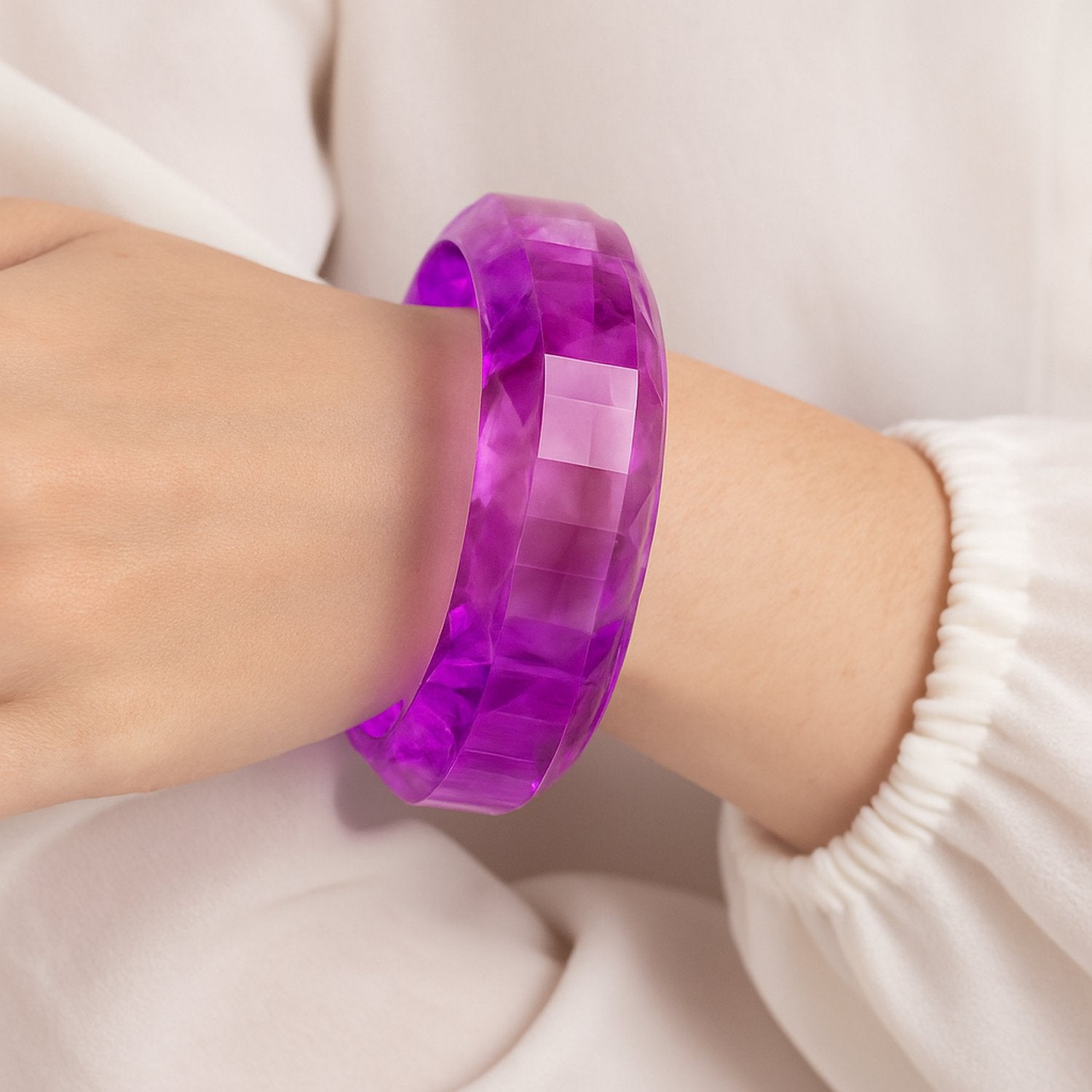 Susanna Fuchsia Faceted Acrylic Bangle