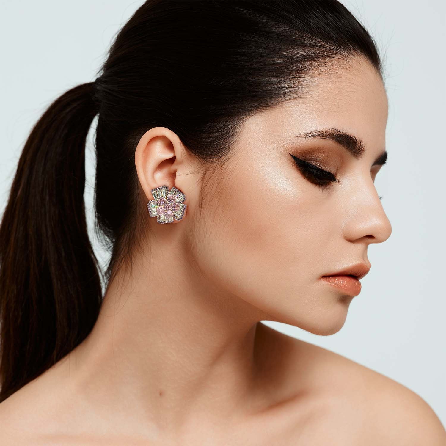 Pendientes de botón con clip Fausta de zafiro rosa y cristal baguette