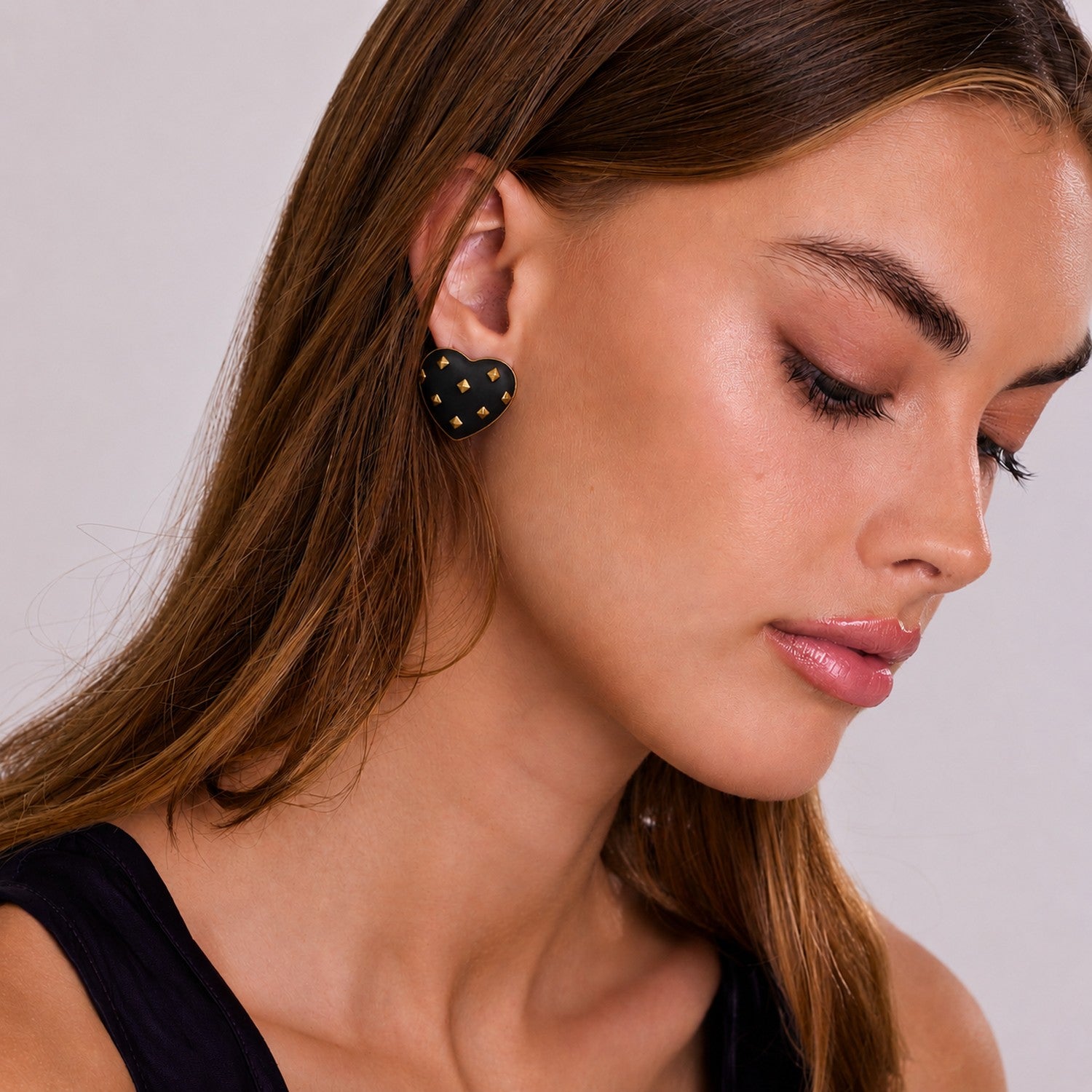 Cosette Matte Black Heart Resin Stud Earrings